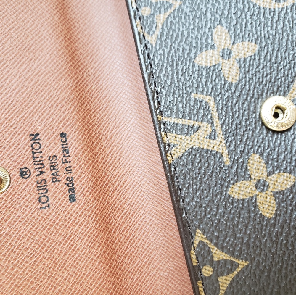 Louis Vuitton Wallet - Picture 2 of 8